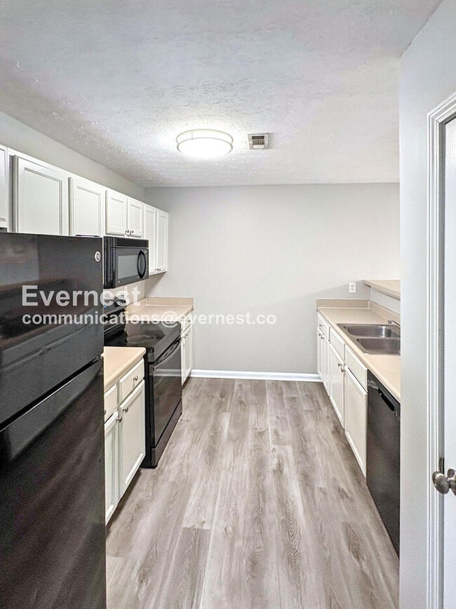 Photo - 55 Bramble Bush Trail