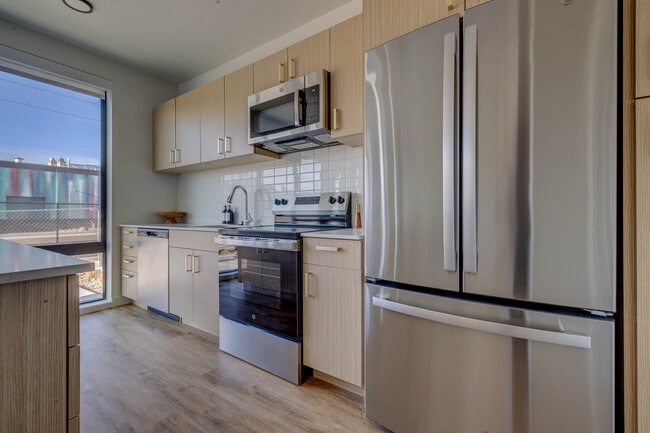 330 Belhaven