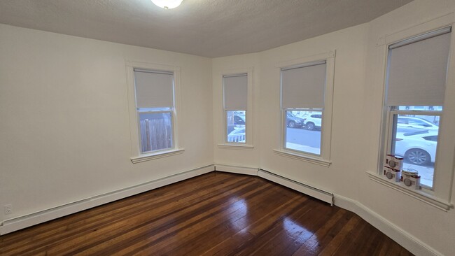 Photo - 39 Brackett St Unidad #1 Rental