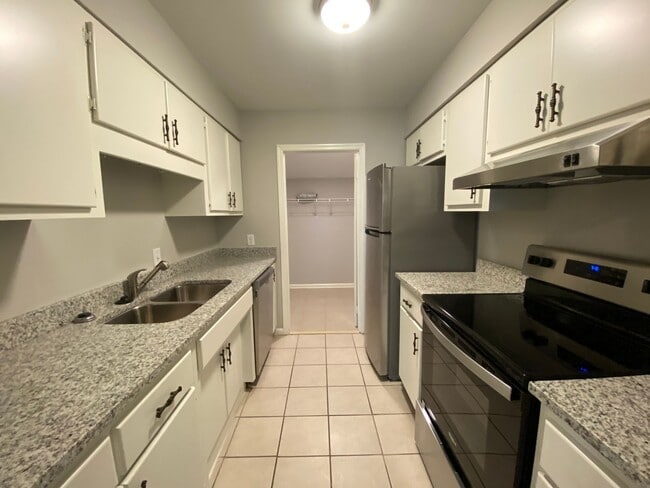 Photo - 509 Heritage Pl