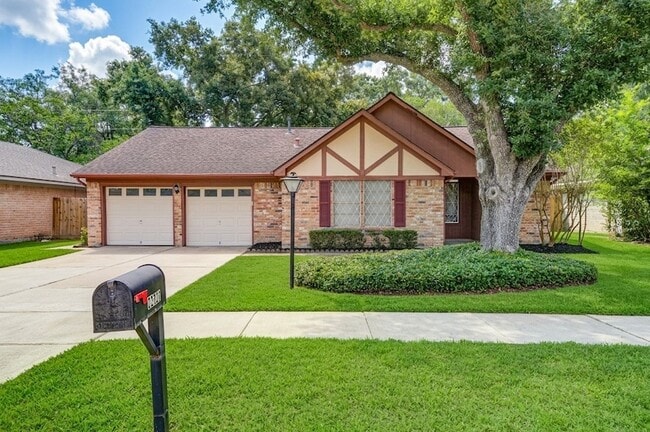 Building Photo - 22323 Indian Ridge Dr