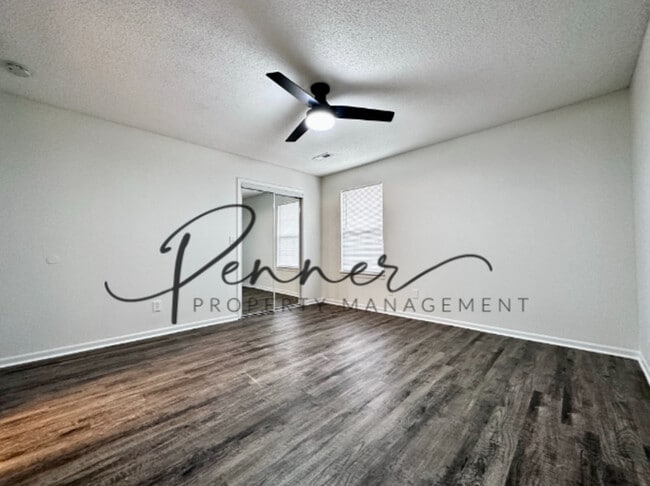 Photo - 201-A NE DOGWOOD St