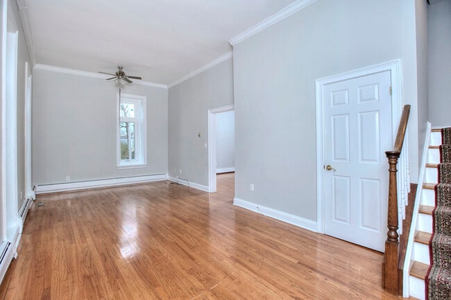 Photo - 300 Soundview Ave Unit Townhouse