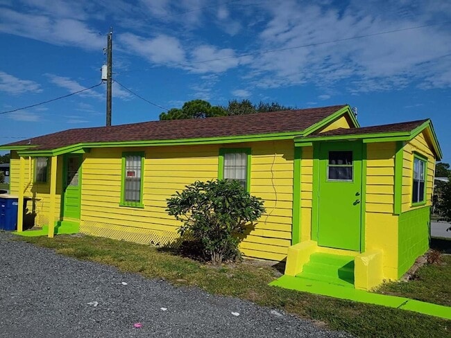 Photo - 713 N 19th St