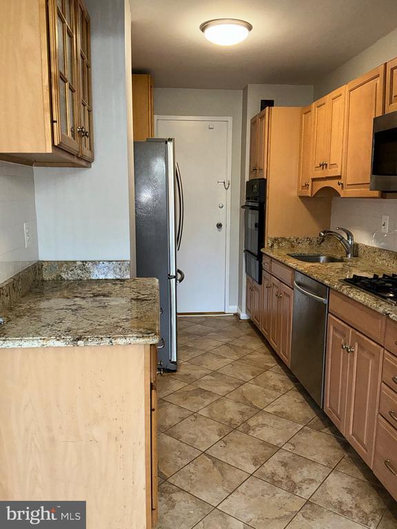 Photo - 10401 Grosvenor Pl Unit 506