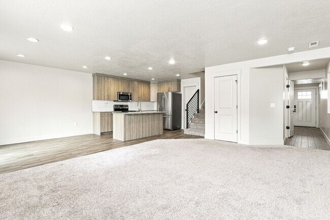 Photo - 6511 S Liberty Way