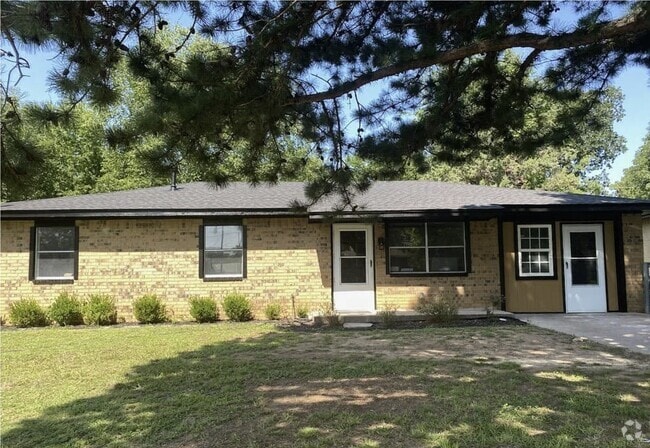 Building Photo - 504 S Cedar Pl Rental