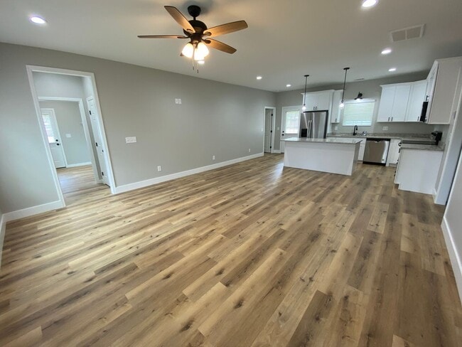 Photo - 6 Glenwood School Rd NE