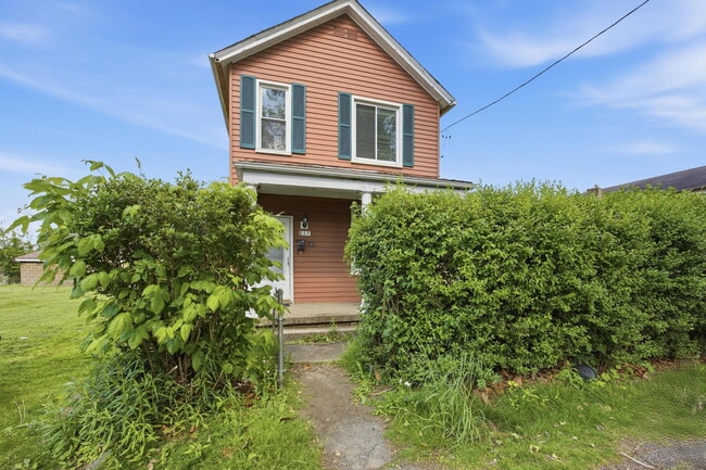 Building Photo - 827 Hinnerman St