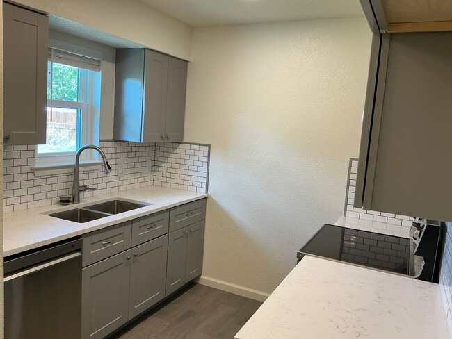 Photo - 1703 SE 13th St