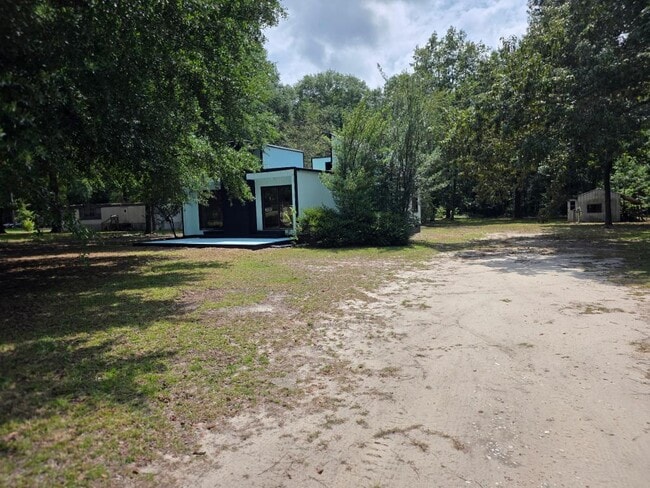 Photo - 2824 W Black Creek Rd