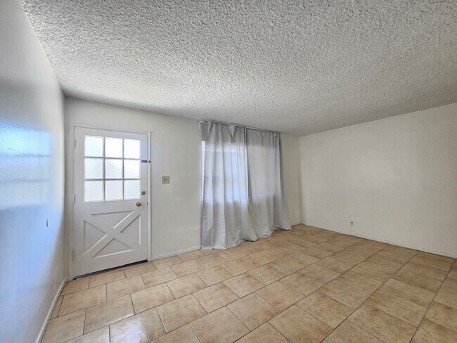 Photo - 13631 Penn St Unit B