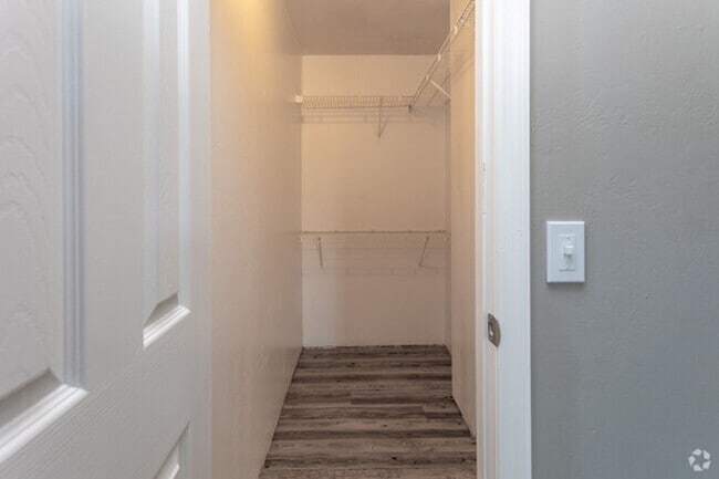 Pinnacle Estates Apartments
