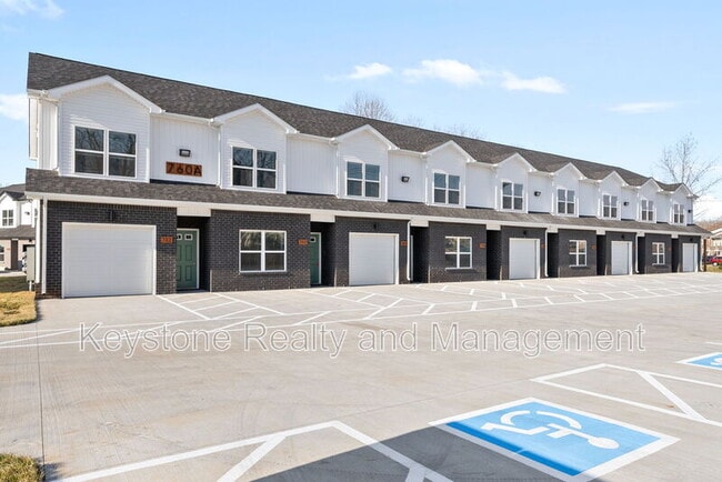 Building Photo - 760 Tracy Ln