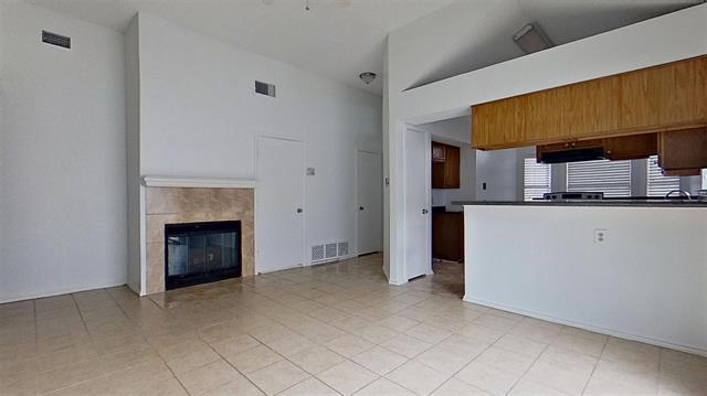 Photo - 1861 Woodhall Way