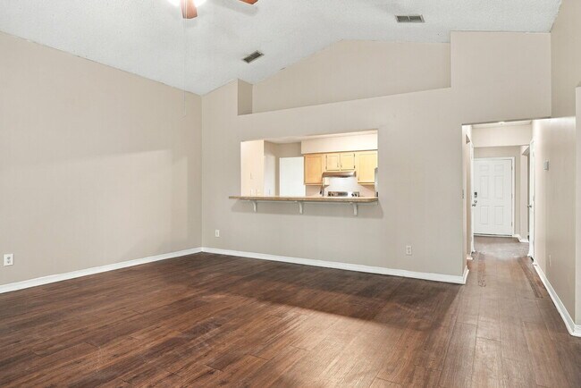 1986 Apopka Dr