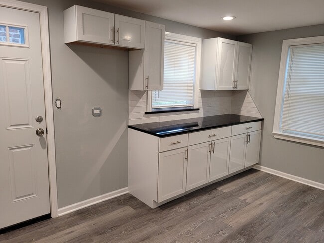 Photo - 8617 S Bennett Ave