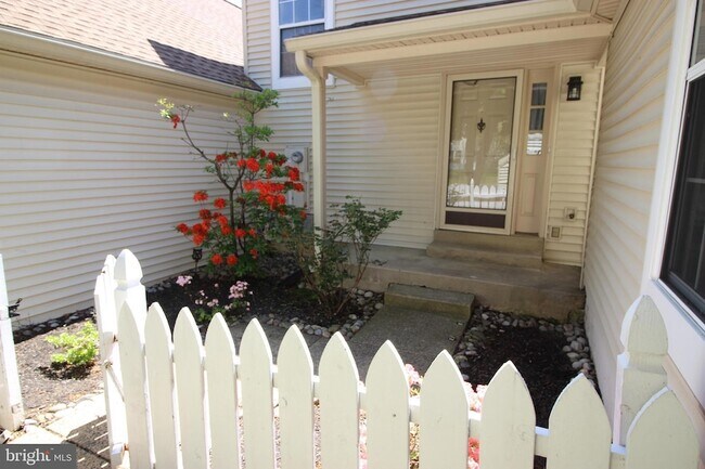 Photo - 1632 McNelis Dr