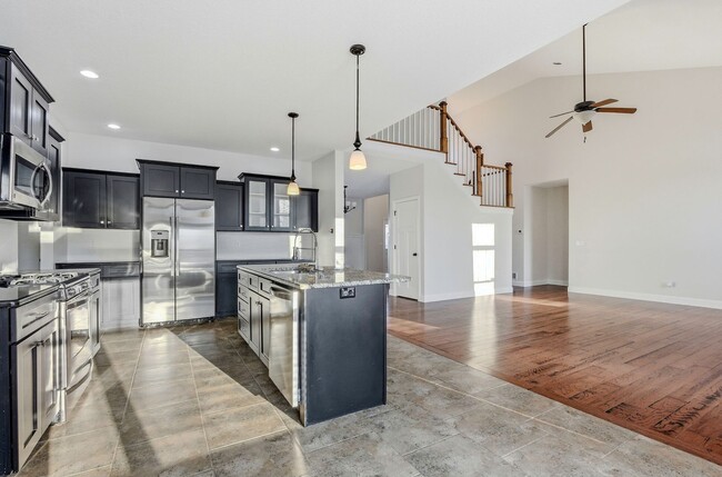 Photo - Beautiful 5BR 2.5BA Craftsman in Wyndham Ridge