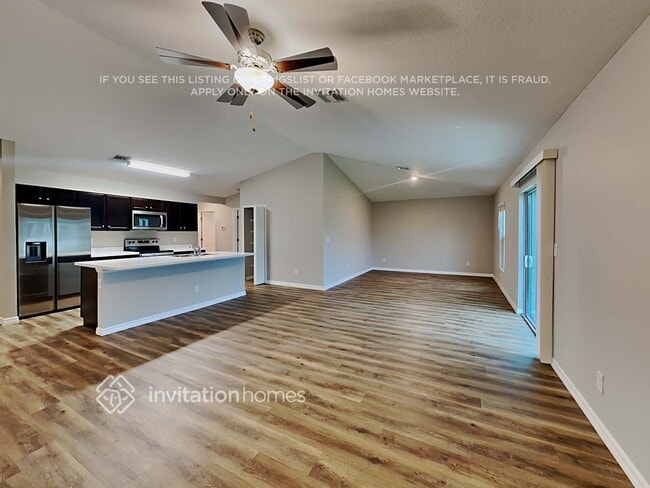 Photo - 241 NW 15th Pl