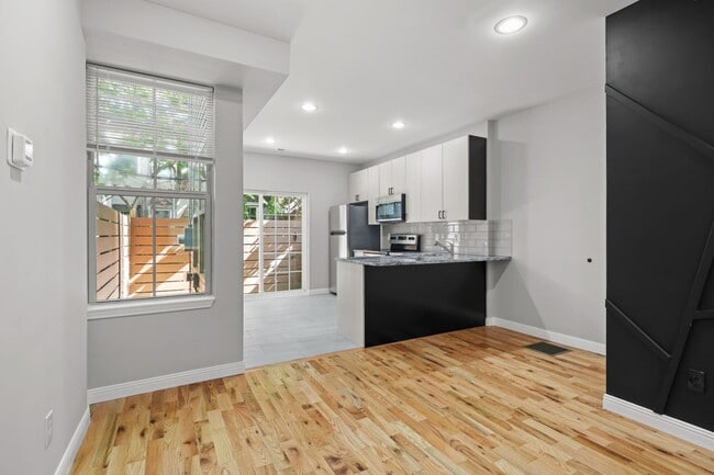 Photo - ??? NEWLY UPDATED, 3BED & 1BATH HOME LOCATED NEAR TEMPLE HOSPITAL / MEDICAL CENTER ???