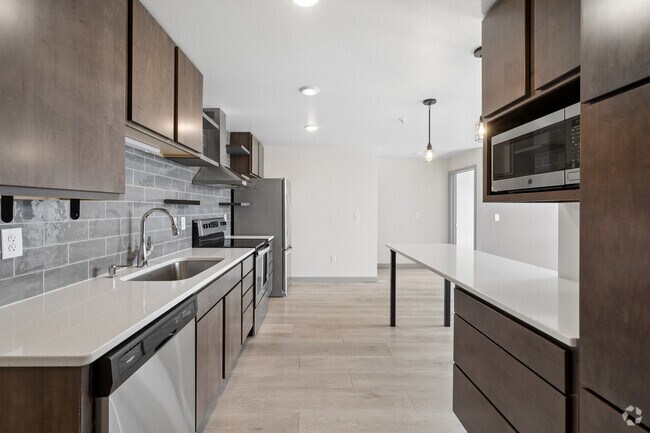2 habitaciones, 1 baño - 775 pies cuadrados - Cocina - Live at Pioneer Place