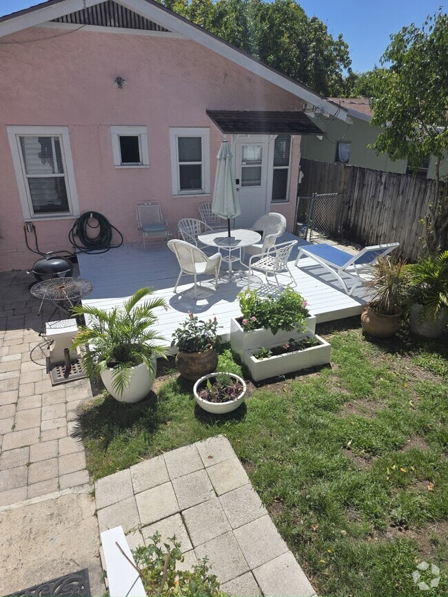 Building Photo - 429 Avenida Alegre Rental