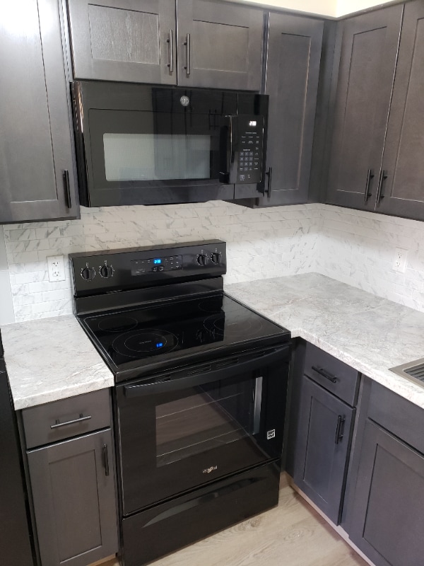 Building Photo - 1119 Farnsworth Ave