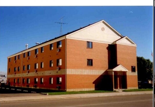 Photo - Colonial Apartments