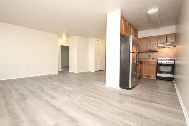 Photo - 2101 Chestnut St Unit #1208