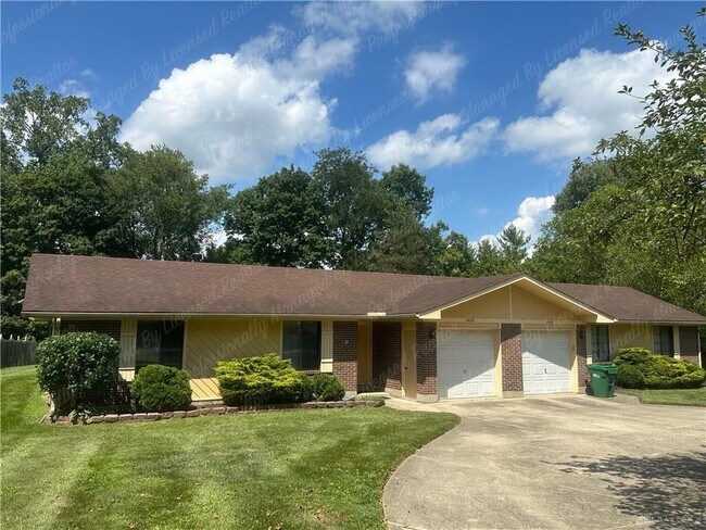 Building Photo - 4418-4420 Edelweiss Dr