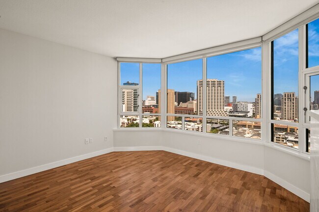Photo - 700 W Harbor Dr Unit 1802