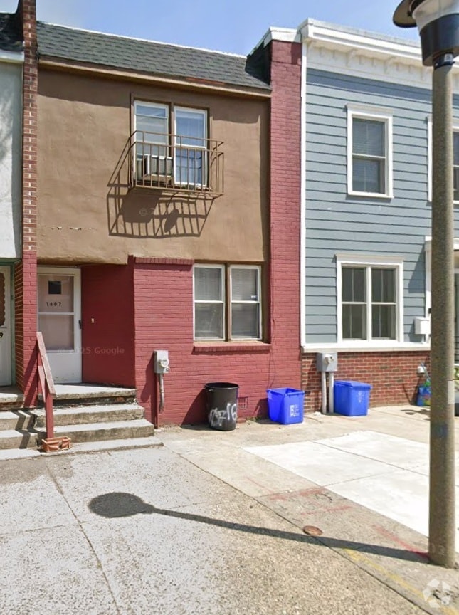 Building Photo - 1607 Page St Rental