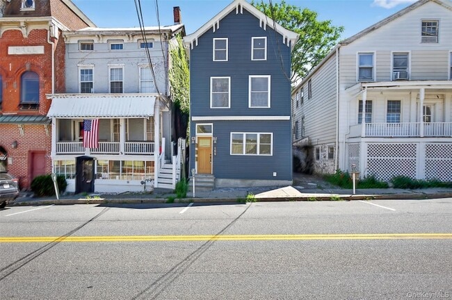 Photo - 165 W Main St Unit 3