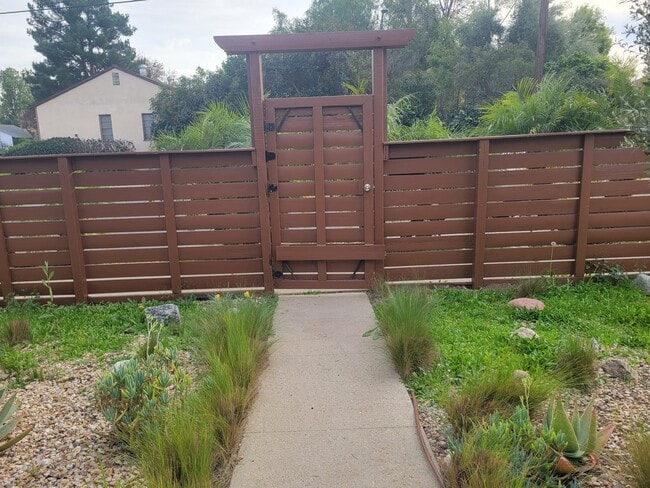 Building Photo - 17565 Bullock St