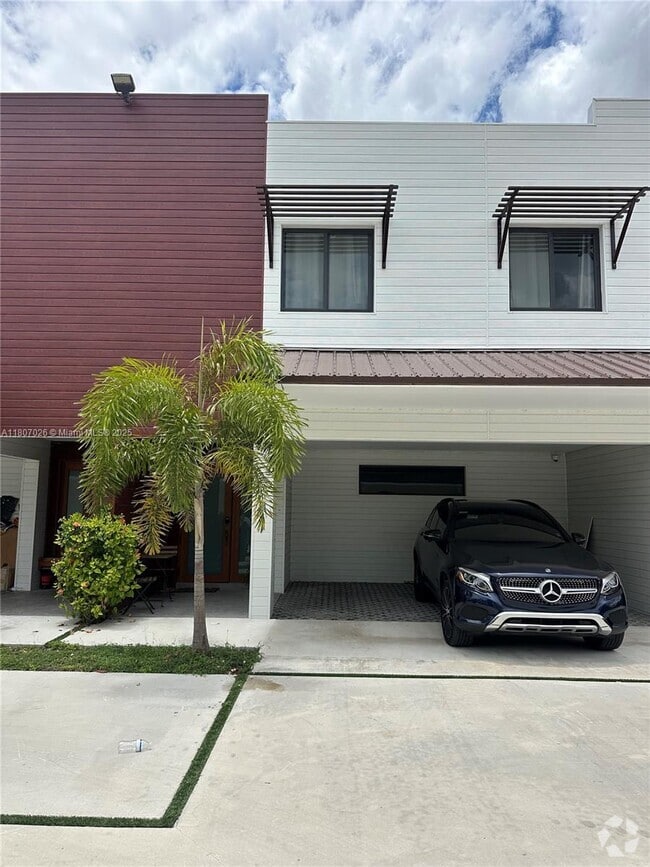 Building Photo - 958 NW 10th St Rental