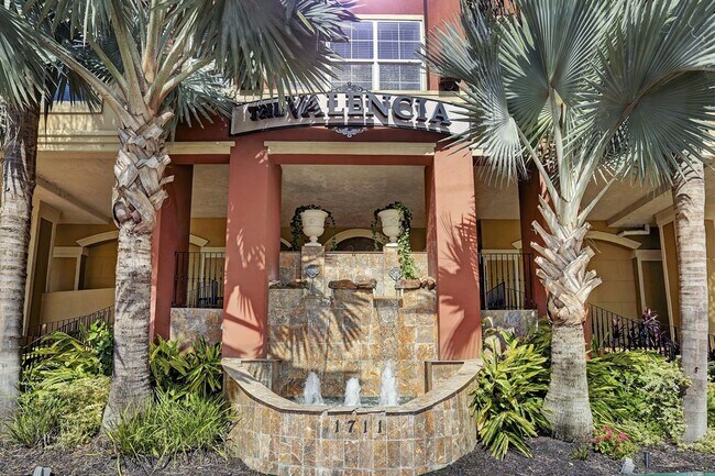 Condo in the heart of the Texas Medical Center - 1711 Old Spanish Trl