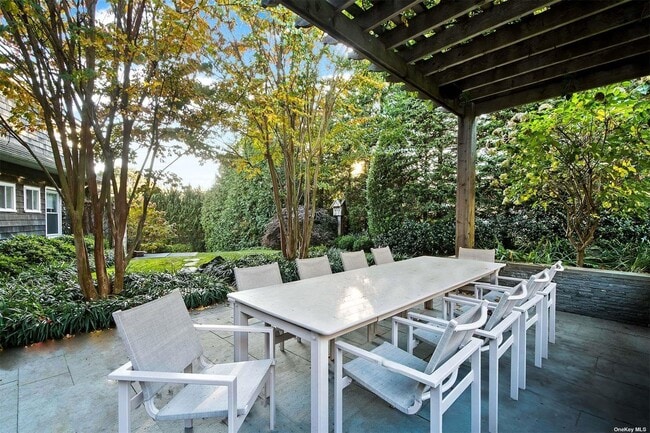 Photo - 7 Miller Ln E