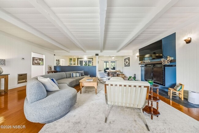 Photo - 724 N Refugio Rd