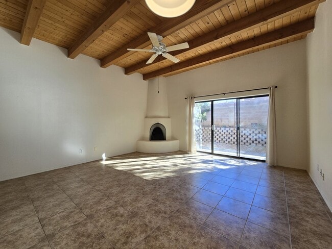 Building Photo - 3353 Vista Del Prado Ct