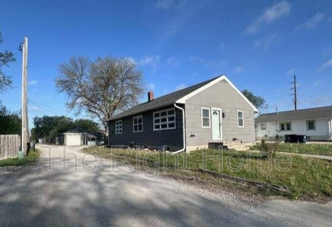 Photo - 4525 N 70th St