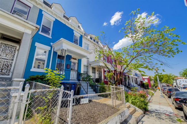 Photo - 768 Columbia Rd NW Townhome