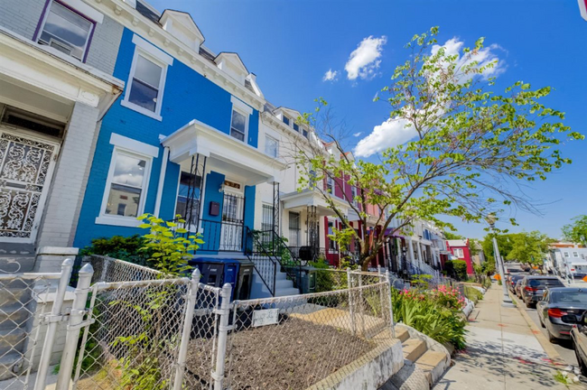 Building Photo - 768 Columbia Rd NW Rental