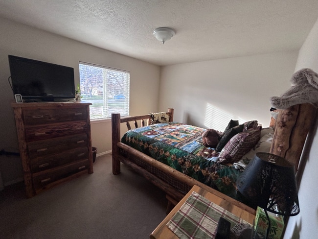 Photo - 1707 Dora Dr N