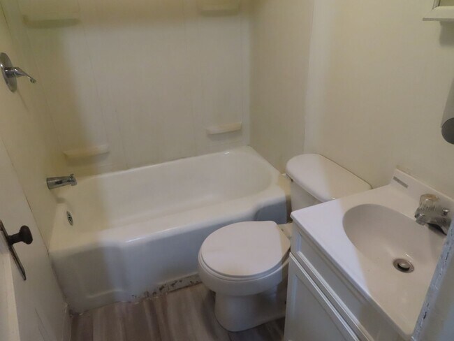 Photo - Fulton Manor