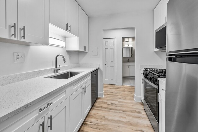 Photo - Modern 1 Bedroom Apartments | Recently Renovated | Pet Friendly | Prime Location Unit 123