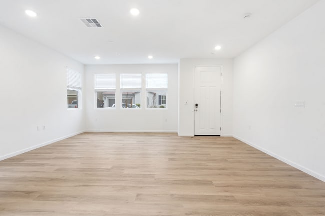 Photo - 8376 Solfrid Wy