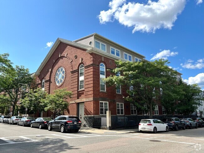 Building Photo - 616 E 4th St Unit 305 Rental