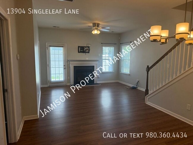 Photo - 13904 Singleleaf Lane