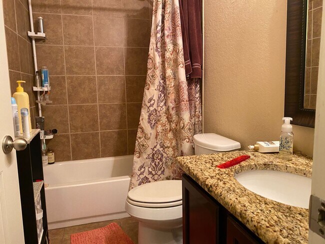 Photo - 3101 Christians Tee